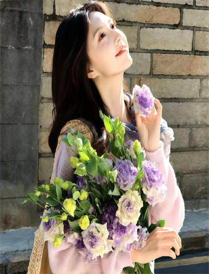 探索《无限粉底》的奥秘：隐藏细节与深层意义