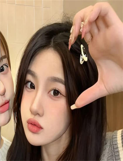 敦君与女朋友媒体评价：主流媒体观点与专业影评解读